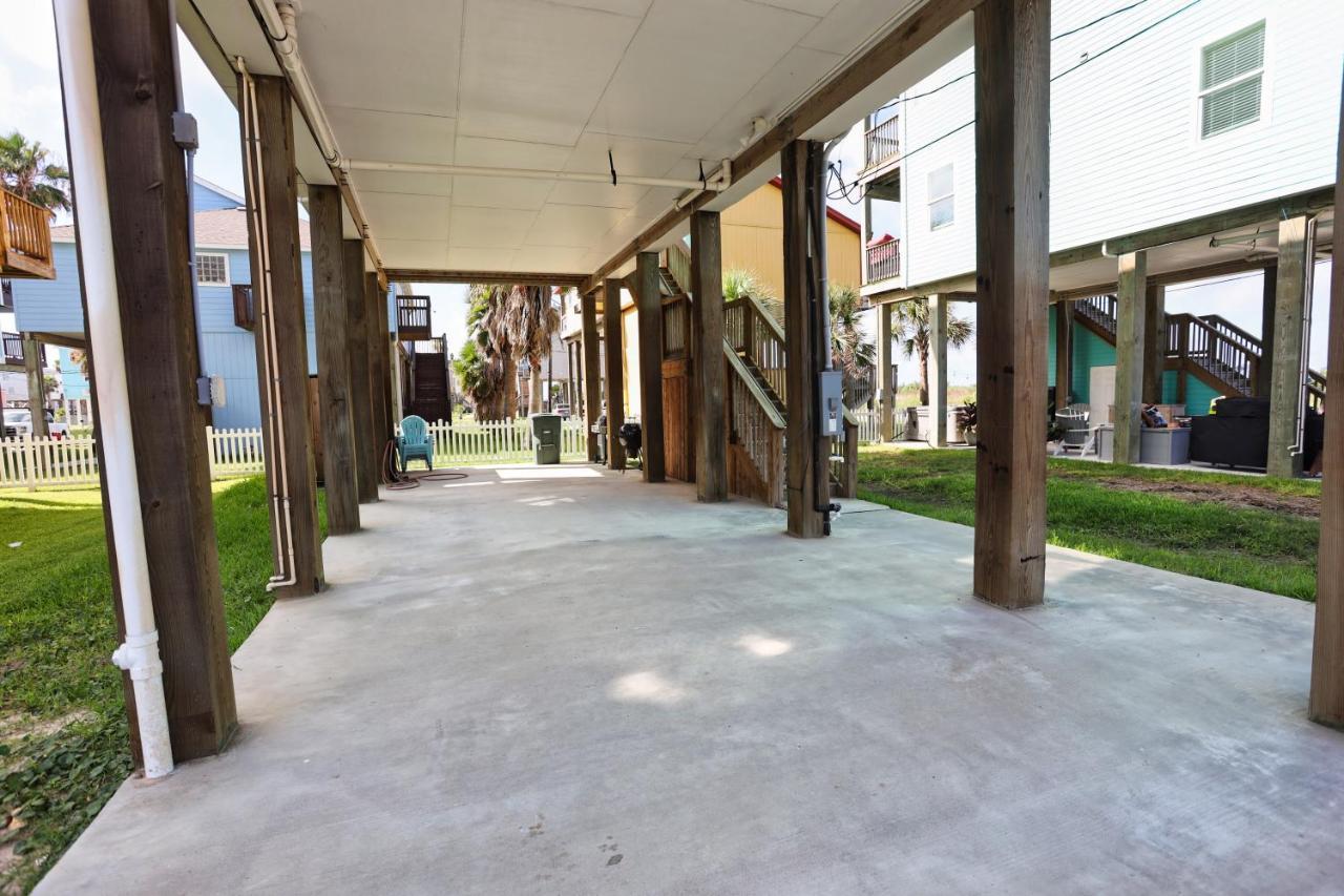 Yellow Beach Haven, Decks, Views, Mere Steps To Sand Galveston Exterior foto